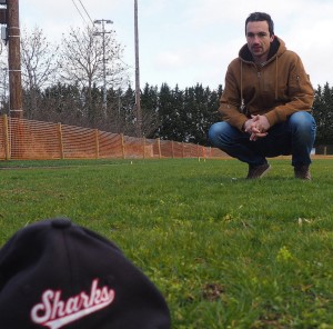eddy-bredoire-est-coach-et-vice-president-du-club-de-base-ball-les-sharks-photo-le-progres-nicolas-defay-1556297497